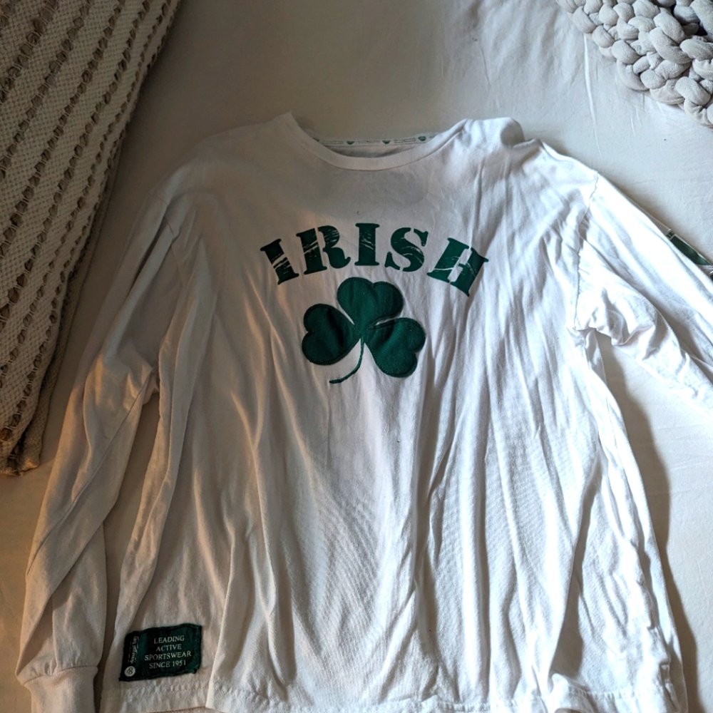 Irish long sleeve Irish top, size L.